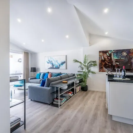 Beachhouse Galore בית נופש *