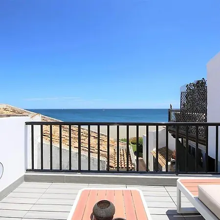 Beachhouse Galore בית נופש אסטפונה